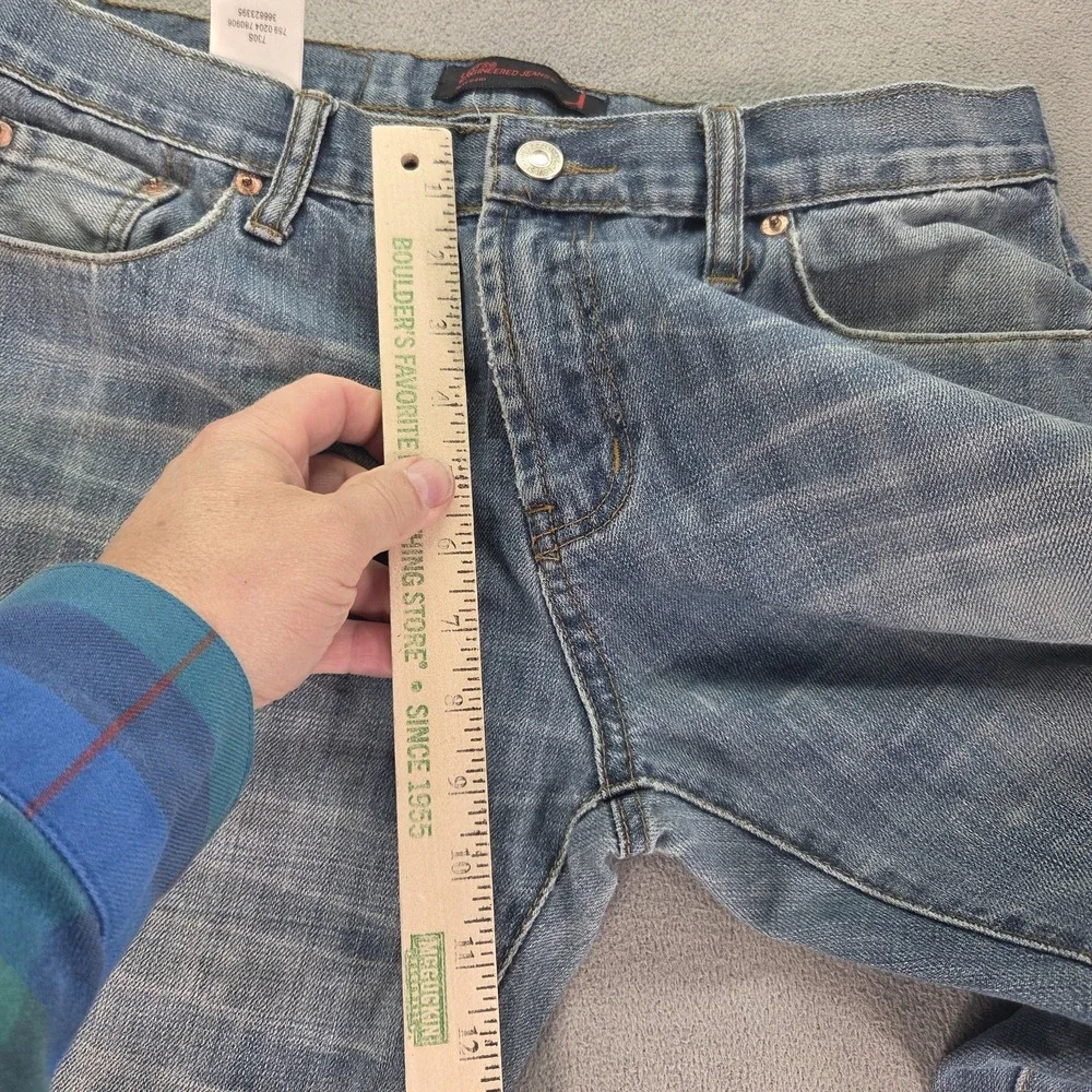 Levis Mens Jeans Blue Light Wash Regular Straight Fits 30x31‎